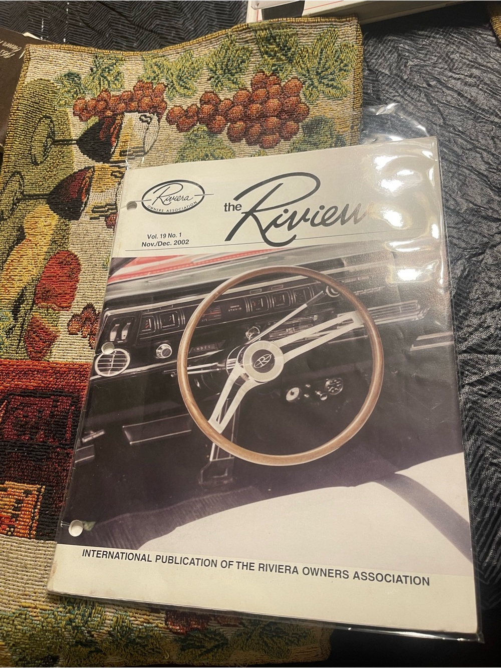 The Riview Vol. 19 No. 1 Nov./Dec. 2002 Riviera Owners Association Magazine